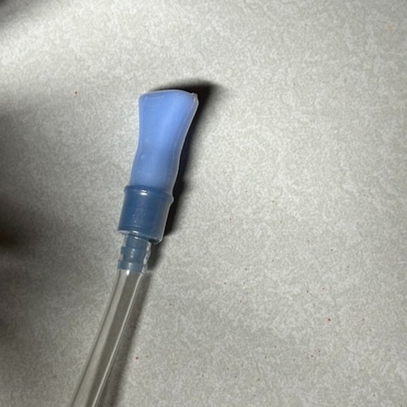 NWT Mountain Warehouse Circuit 6L Hydro Bag - Picture 3 of 14